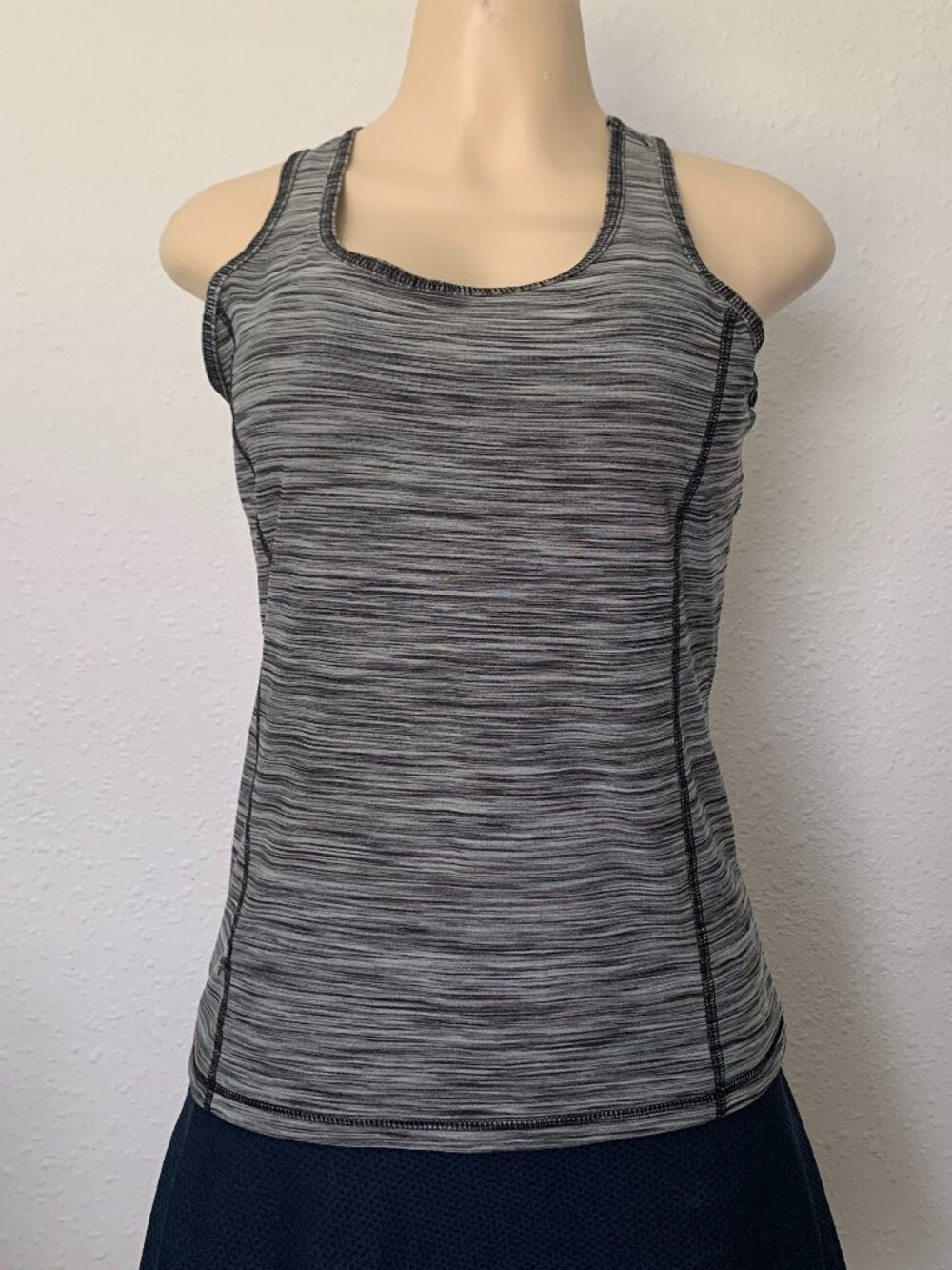 Danskin Now Womens Small 4-6 Gray Space Dye Racerback Tank Top Dri-More Workout
